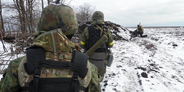 Из-за больших потерь боевики отступили от трассы Артемовск-Дебальцево