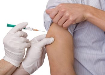 Какую прививку нельзя игнорировать по мнению специалистов