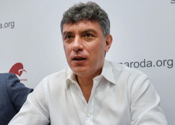 Порошенко выразил сожаление по поводу убийства Немцова