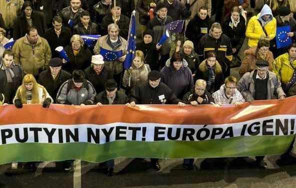 Венгры протестуют против визита президента России в Будапешт