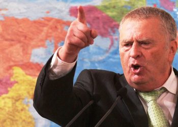 Жириновский в Госдуме предложил сжечь Париж и бомбить Германию