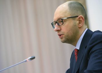 Премьер Украины информировал население о детских игрушках со взрывчаткой внутри