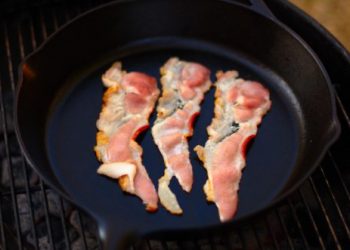 Названы продукты, которые после готовки становятся более калорийными
