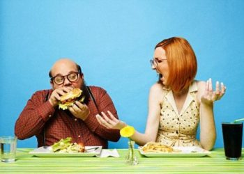 Ученые: женщины и мужчины жуют по-разному