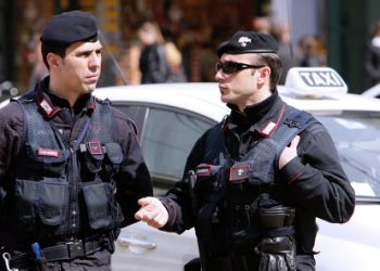 В Италии арестовали мафиози, прятавшегося в диване