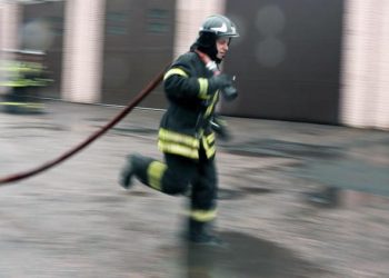 На юге Москвы в пристройке торгового центра едва не сгорели 8 человек