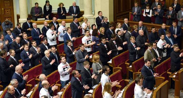 16 нардепов Рады систематически прогуливают работу