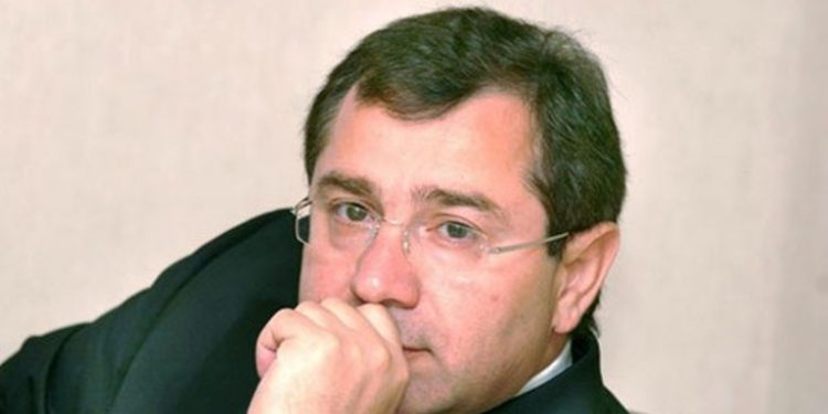 Глава Абхазии отправил в отставку премьера Бутбу