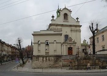 Во Львове горел костел, есть пострадавшие