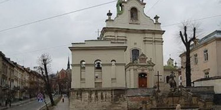 Во Львове горел костел, есть пострадавшие