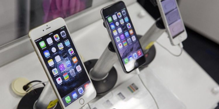 Samsung уступила Apple лидерство по продажам смартфонов в мире