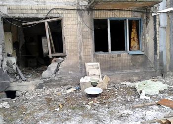 В Авдеевке снаряд боевиков попал в дом – погибла женщина