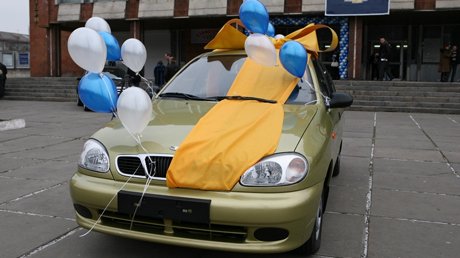 В Ровенской области мужчина «выиграл» авто, лишившись 10 тыс. гривен