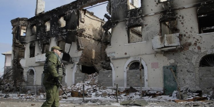 В Донецк перебросили 400 боевиков, прошедших подготовку в РФ