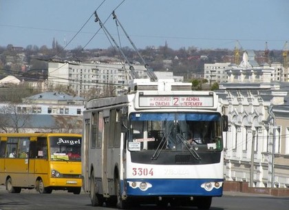 Из-за непогоды в Харькове часть электротранспорта не вышла на маршруты