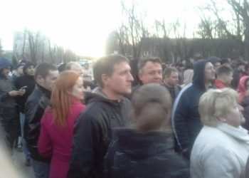 В сети появились фотоснимки зачинщиков антиукраинских беспорядков в Константиновке