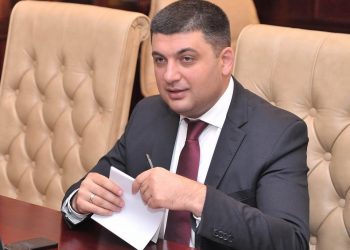Гройсман и Порошенко подписали закон о запрете русских сериалов