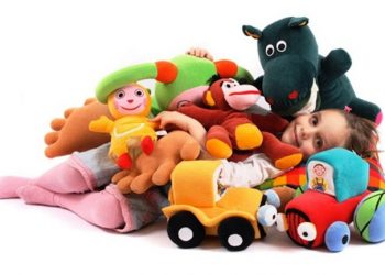 Есть ли необходимость дезинфицировать новые игрушки ребенка
