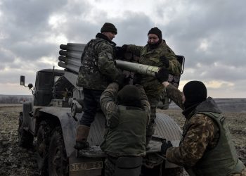 Украинские солдаты начали отвод «Градов» в зоне АТО