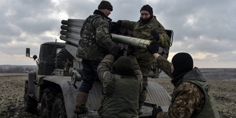 Украинские солдаты начали отвод «Градов» в зоне АТО