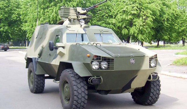 Украинцы получили новую партию американских бронемашин HMMWV