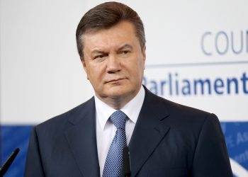 Журналист: Янукович в сумасшедшем доме