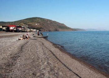 Жителей Крыма будут пускать на пляжи по пропускам