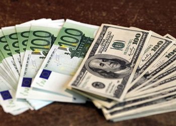 Гривна 18 марта упала сразу на 50 копеек
