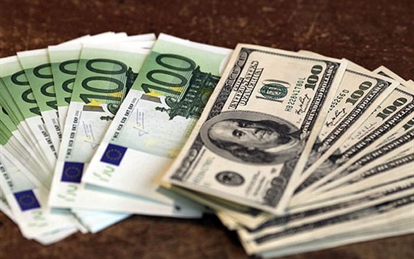 Гривна 18 марта упала сразу на 50 копеек