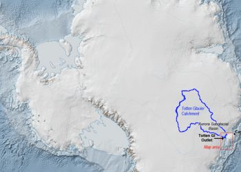 Ученые обеспокоены таянием антарктического ледника. Геофизики сообщили об угрозе таяния крупнейшего ледника в восточной Антарктиде и опасности повышения уровня моря в глобальном масштабе. Результаты своих исследований авторы опубликовали в журнале Nature Geoscience, а кратко о них сообщается на сайте Джексоновской геофизической школы Техасского университета в Остине. Международная группа ученых обнаружила два канала, через которые подшельфовый ледник Тоттен, занимающий значительную часть восточной Антарктиды, может поступить более теплая вода из Мирового океана. В этом случае соленая вода, будучи тяжелее, чем пресная под ледником, может вызвать нагревание основания Тоттена и таяние его льдов. К таким выводам геофизики пришли, проведя с самолета радарные, гравиметрические и магнитные исследования восточной части континента. При этом ученые обнаружили два канала шириной до пяти километров, основание которых содержит рыхлый снег и лед. Ранее, как отмечали ученые, они наблюдали активное таяние ледников в западной части Антарктиды. Новое исследование показало, что такие же процессы характерны и для восточных территорий. Ученые считают, что в случае, если процесс начнет набирать силу и ледник растает, это повысит уровень Мирового океана минимум на 3,3 метра. В частности, это приведет к затоплению значительных территорий суши, расположенных ниже этой отметки. Однако, как отмечают ученые, на это может уйти несколько столетий. Исследование проводилось в рамках международного проекта по исследованию криосферы ICECAP (International Collaboration for Exploration of the Cryosphere through Airborne Profiling) в период с 2008 по 2012 год. В проекте участвуют научно-исследовательские организации Австралии, Франции, США, Великобритании, а также НАСА. По материалам: avtohata.net