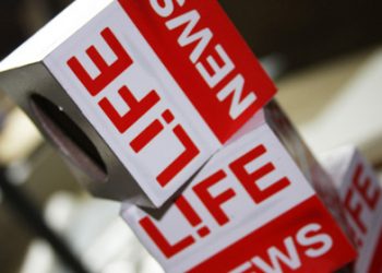 В прокремлевском телеканале LifeNews проходит обыск