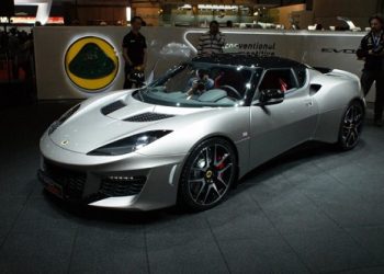 Суперкар Lotus Evora 400 представили в Женеве