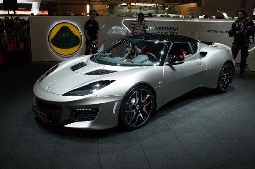 Суперкар Lotus Evora 400 представили в Женеве
