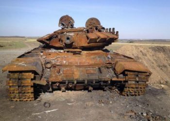 Под Луганском заметили колонну техники РФ