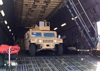 В Украину доставили первые военные машины из США