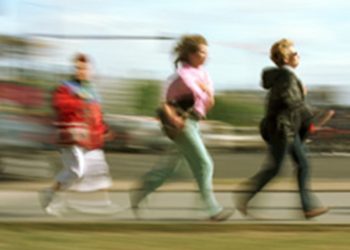 Специалисты рассказали, почему миллионы женщин не занимаются спортом