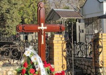 Стало известно, почему сына Януковича похоронили на мемориальном кладбище