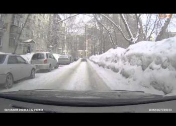 В сети набирает популярность видео с водителем-хамом