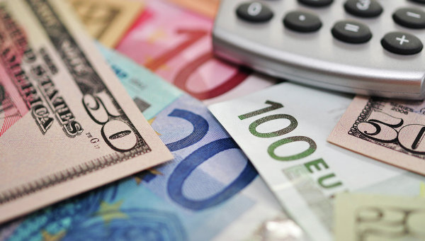 В Могилеве женщина из-за покупки долларов уплатила государству 117 млн рублей