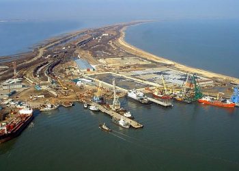 Очередь на паром в Керчь стоит в трех районах Краснодарского края