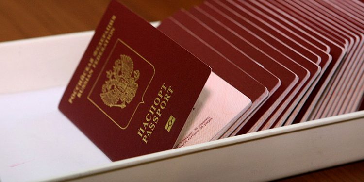 С первого марта граждане РФ смогут въезжать в Украину только по загранпаспортам
