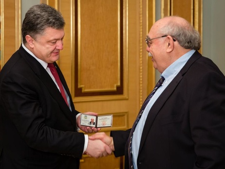 Экономист Пасхавер назначен внештатным советником Порошенко