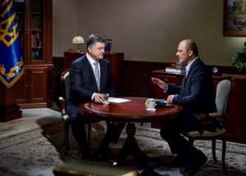 Порошенко: Во время выхода из Дебальцево погибли 19 солдат