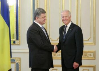 Украинский президент обсудил с Байденом координацию усилий вокруг Донбасса