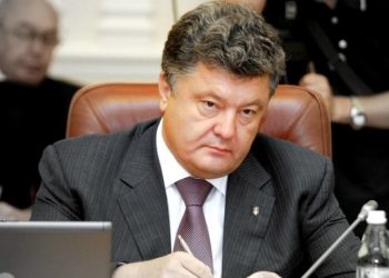 Из-за войны не следует ожидать иностранных инвестиций, - Порошенко