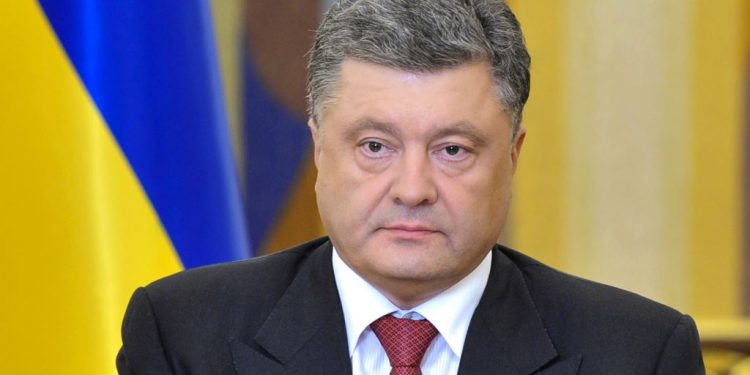 Порошенко анонсировал электронный пропуск в зону АТО