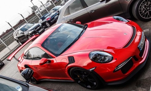 Представлены новые фото Porsche 911 GT3 RS