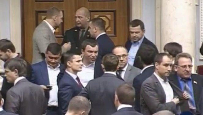 В ВР случилась потасовка с участием Ляшко и комбата «Айдара»