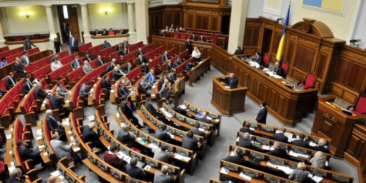 Рада с пятой попытки приняла изменения в пенсионное законодательство