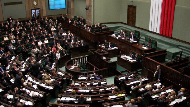 Найему рассказали, что делают с депутатами за кнопкодавство